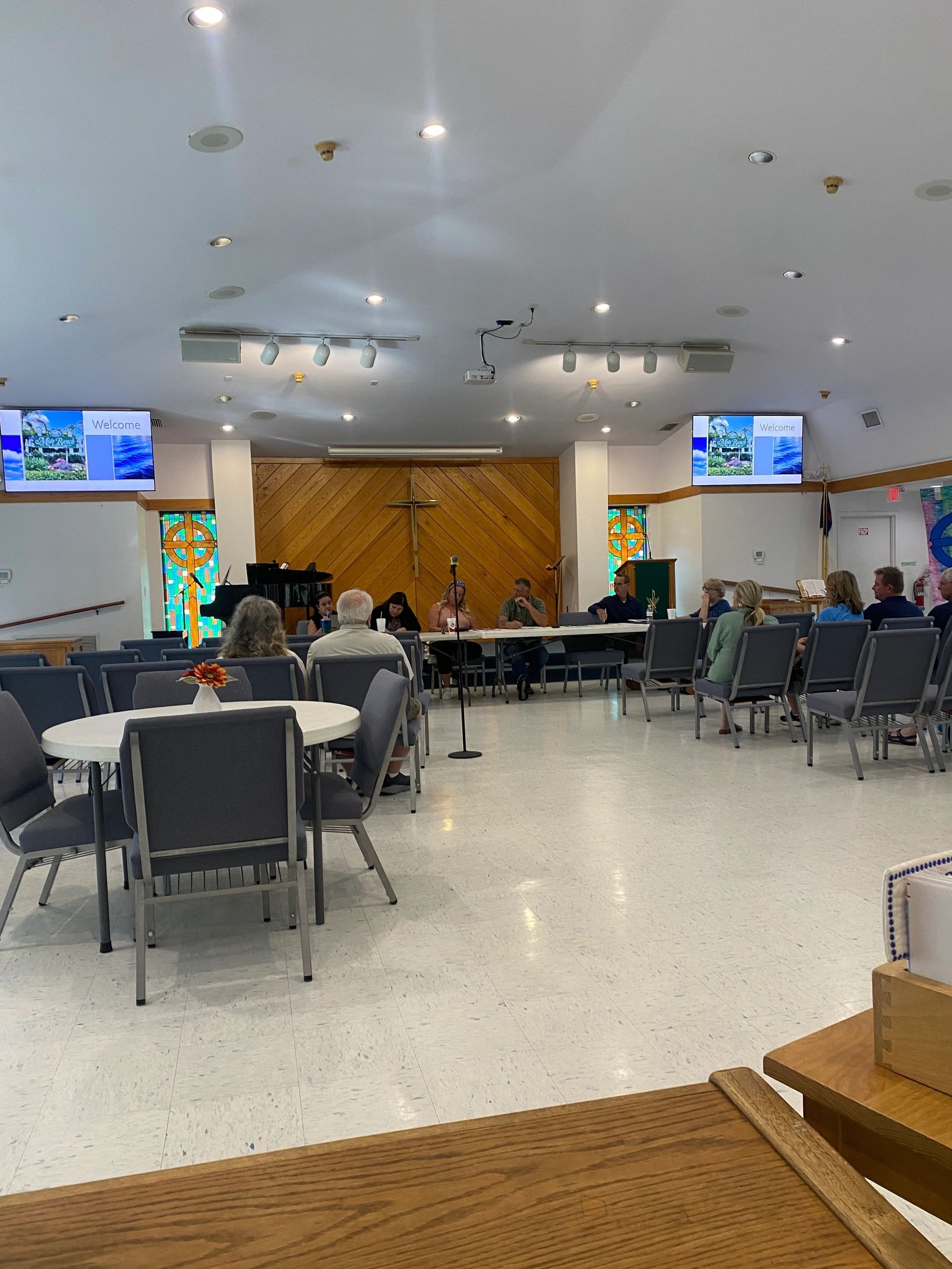 Church fellowship hall welcome service